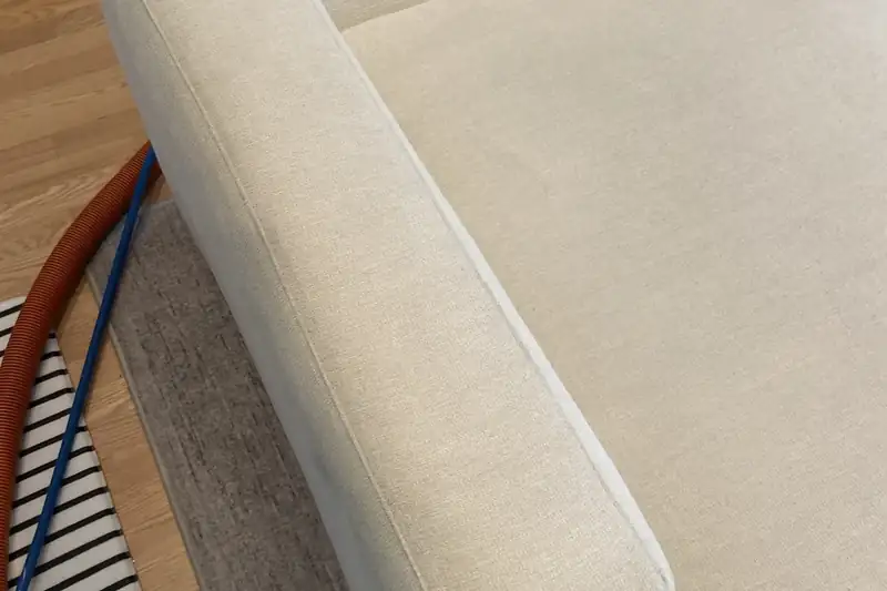 After: the same carpet after truck-mounted hot water extraction by our Northbrook office