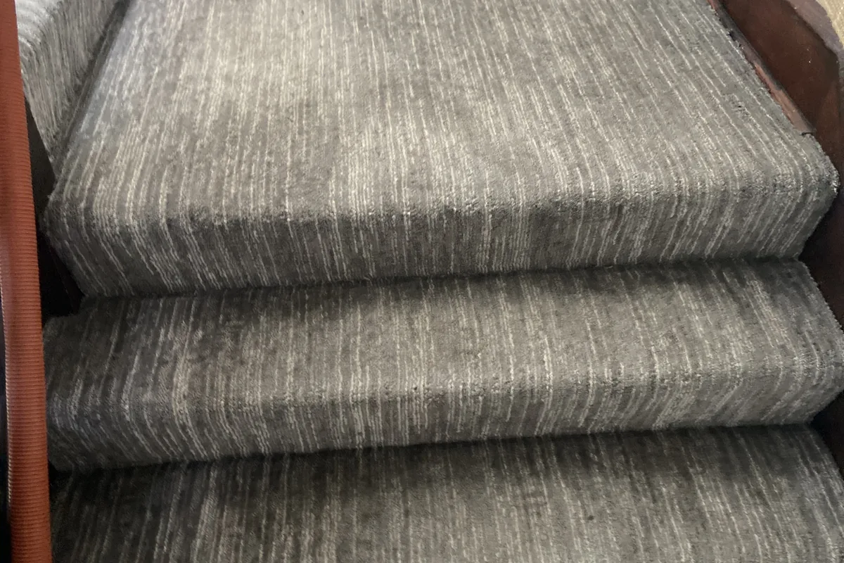 Clean carpet after professional cleaning in Des Plaines