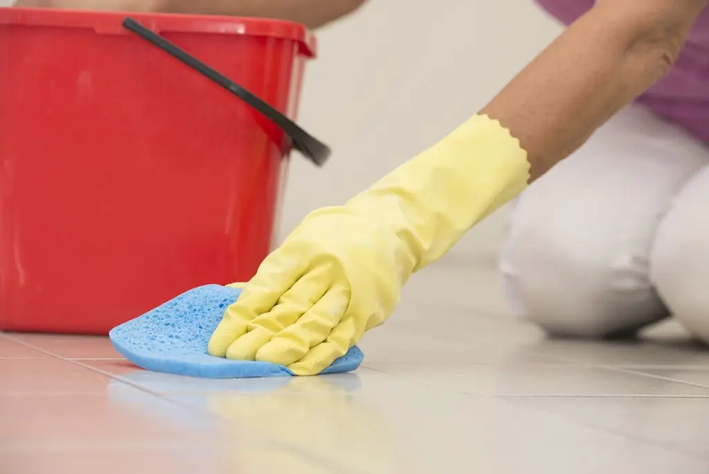 Kitchen tile cleaning in Lincoln Square