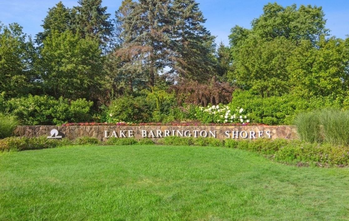 Lake Barrington Shores IL community entrance sign — carpet cleaning service area